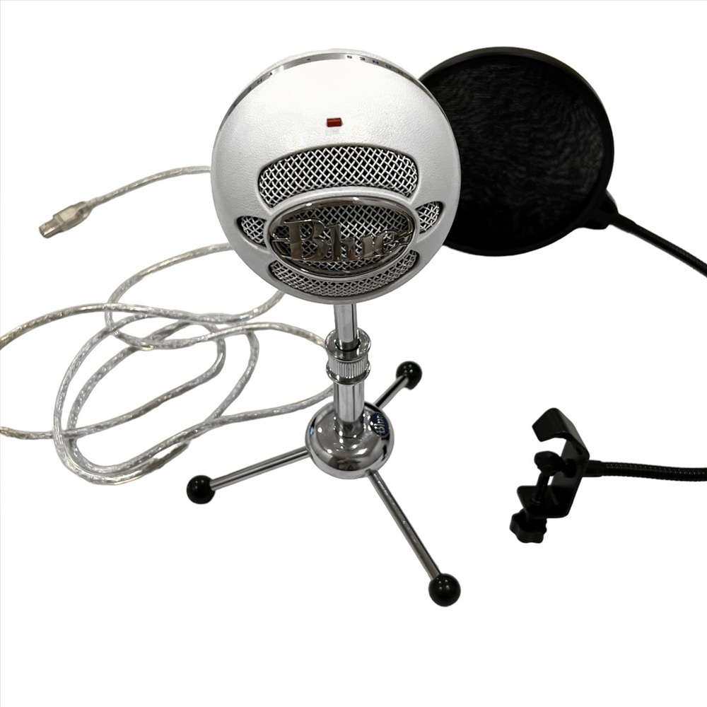 Blue Snowball Microphone & Pop Guard